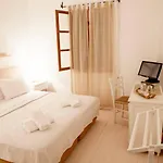 Hazz Hotel *